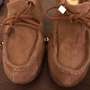 Beautiful color , used it only few times , caramel